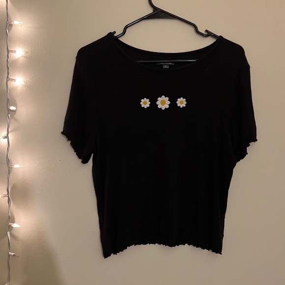 Wild Fable Daisy crop top - Picture 2 of 6